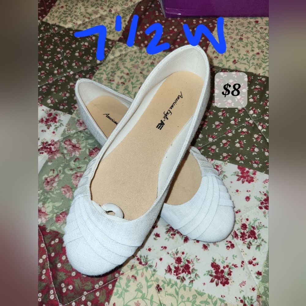 White/cream flats